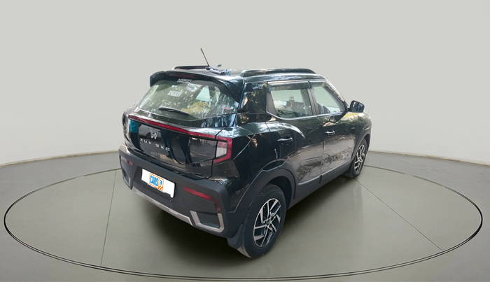 2025 Mahindra XUV 3XO AX5 1.2 L TCMPFi, Petrol, Manual, 4,604 km, exterior