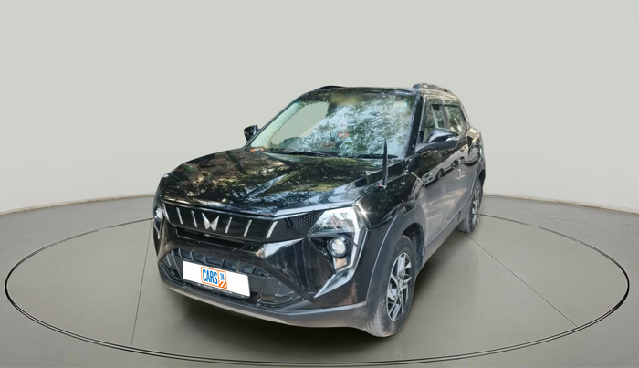 2025 Mahindra XUV 3XO AX5 1.2 L TCMPFi, Petrol, Manual, 4,604 km, exterior