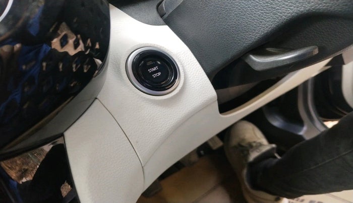 2025 Mahindra XUV 3XO AX5 1.2 L TCMPFi, Petrol, Manual, 4,604 km, interior