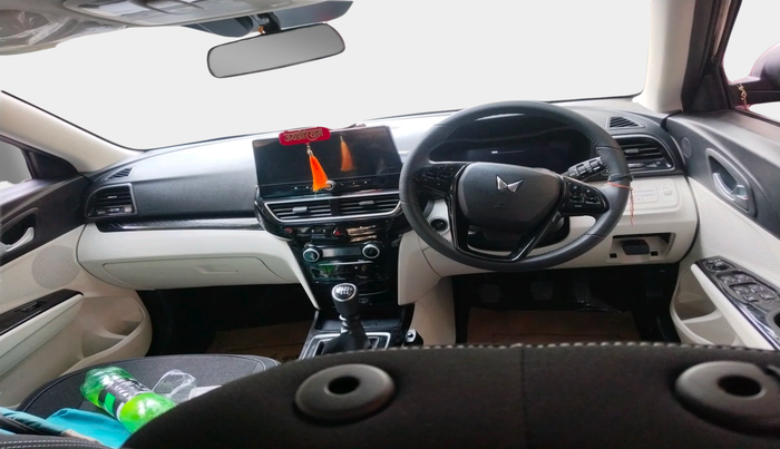 2025 Mahindra XUV 3XO AX5 1.2 L TCMPFi, Petrol, Manual, 4,604 km, interior