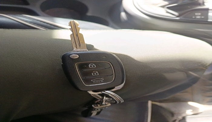 2021 Hyundai GRAND I10 NIOS MAGNA AMT 1.2 KAPPA VTVT, Petrol, Automatic, 42,844 km, interior