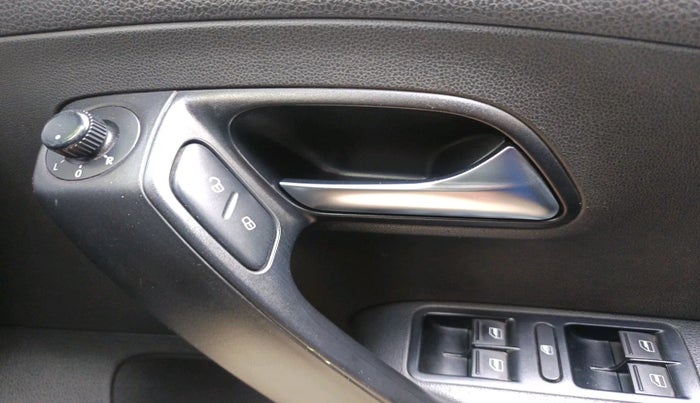 2014 Volkswagen Polo COMFORTLINE 1.2L PETROL, Petrol, Manual, 72,806 km, interior