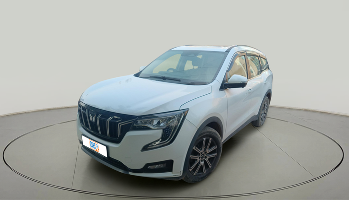 2023 Mahindra XUV700 AX 7 LUXURY D MT 7 STR, Diesel, Manual, 84,083 km, exterior