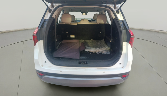 2023 Mahindra XUV700 AX 7 LUXURY D MT 7 STR, Diesel, Manual, 84,083 km, exterior