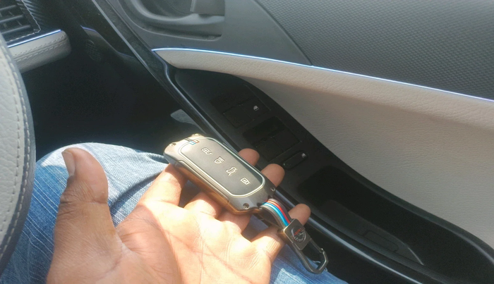 2025 Tata Curvv Creative S 1.2 Petrol 6MT, Petrol, Manual, 4,751 km, interior