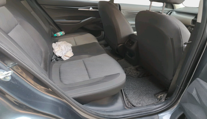 2022 KIA SELTOS HTK 1.5 PETROL, Petrol, Manual, 29,372 km, interior