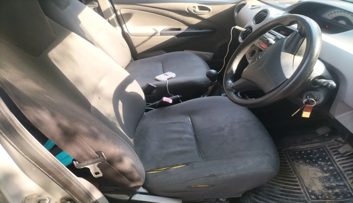 2011 Toyota Etios Liva G, Petrol, Manual, 82,152 km, interior