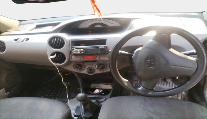 2011 Toyota Etios Liva G, Petrol, Manual, 82,152 km, interior