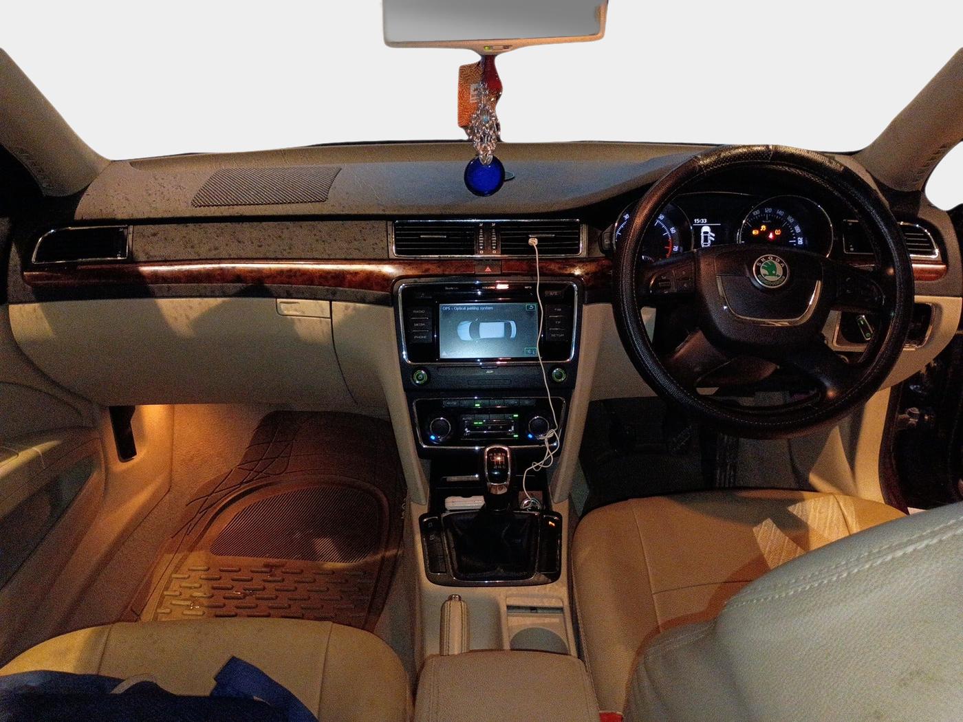 2011 Skoda Superb ELEGANCE 1.8 TSI MT, Petrol, Manual, 78,881 km, interior