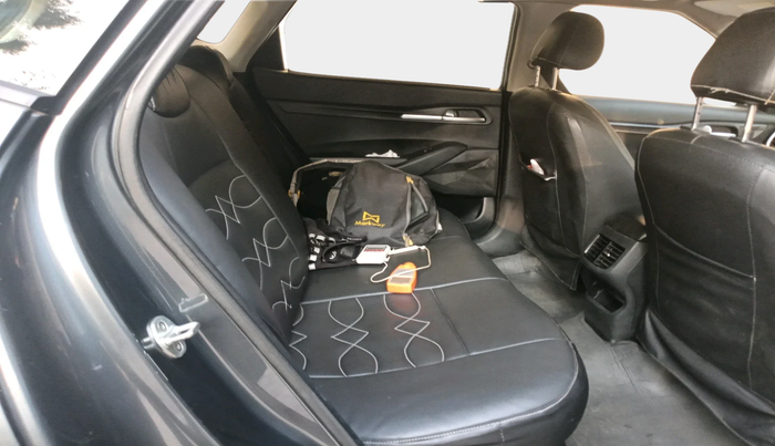 2020 KIA SELTOS HTK PLUS 1.5, Petrol, Manual, 1,06,961 km, interior