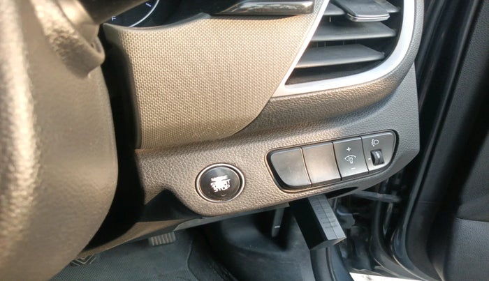 2020 KIA SELTOS HTK PLUS 1.5, Petrol, Manual, 1,06,961 km, interior