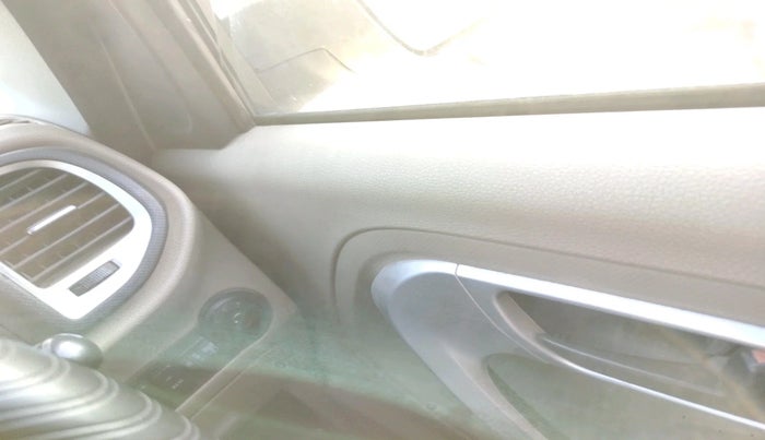 2017 Mahindra TUV300 T10, Diesel, Manual, 65,682 km, interior