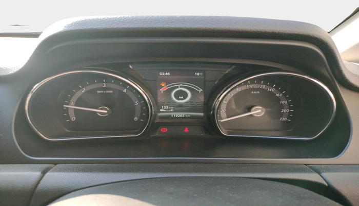 2018 Tata Hexa XE 4X2 7 STR, Diesel, Manual, 1,19,265 km, interior