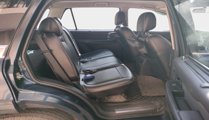 2018 Tata Hexa XE 4X2 7 STR, Diesel, Manual, 1,19,265 km, interior