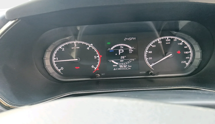 2022 Tata Harrier XTA PLUS 2.0L KRYOTEC DARK EDITION, Diesel, Automatic, 96,321 km, interior