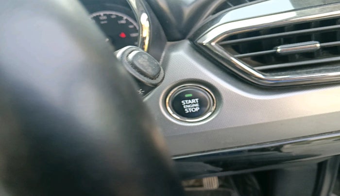 2022 Tata Harrier XTA PLUS 2.0L KRYOTEC DARK EDITION, Diesel, Automatic, 96,321 km, interior