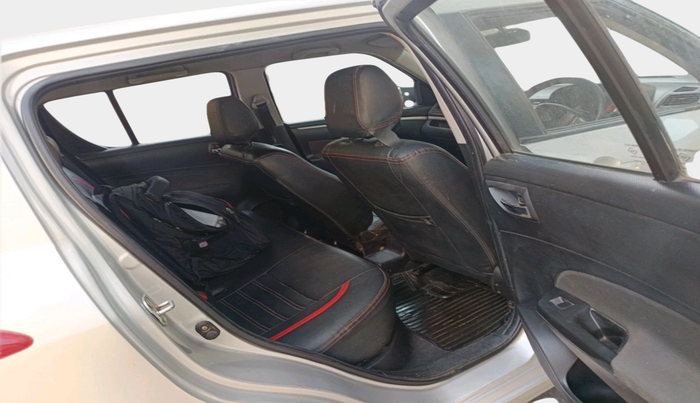 2015 Maruti Swift VXI, Petrol, Manual, 1,18,897 km, interior