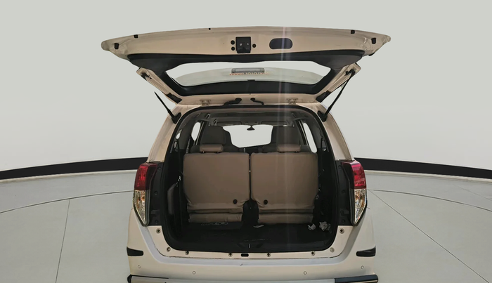 2022 Toyota Innova Crysta 2.4 G 7 STR, Diesel, Manual, 65,903 km, exterior