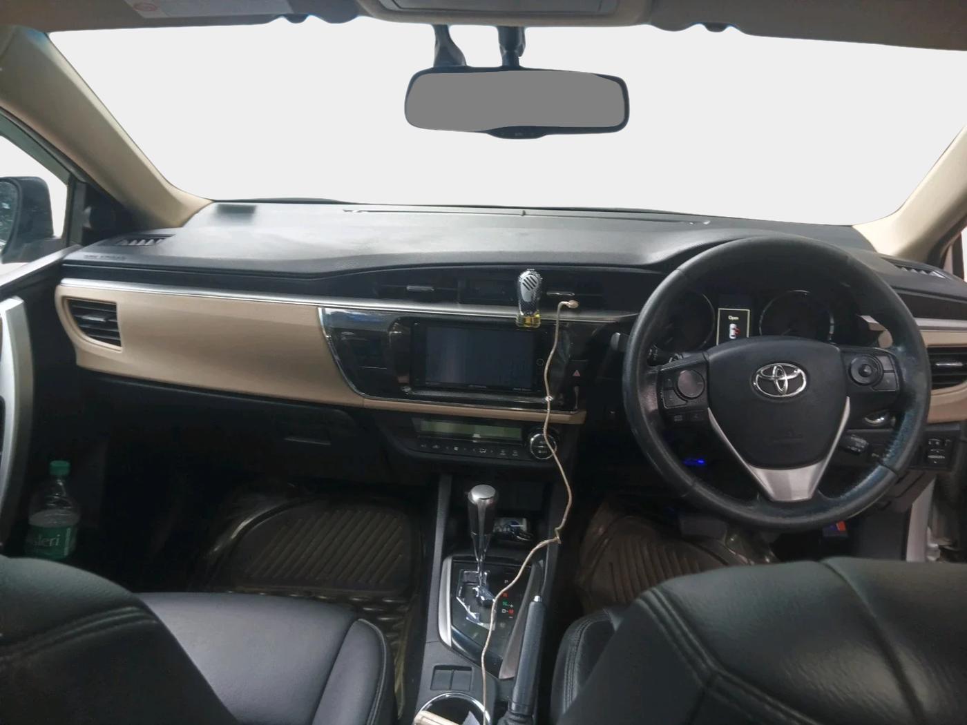 2016 Toyota Corolla Altis VL CVT PETROL, Petrol, Automatic, 1,63,170 km, interior