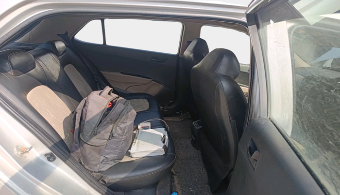 2017 Hyundai Grand i10 MAGNA 1.2 KAPPA VTVT, Petrol, Manual, 1,28,125 km, interior