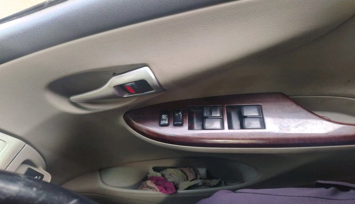 2012 Toyota Corolla Altis G PETROL, Petrol, Manual, 1,21,948 km, interior