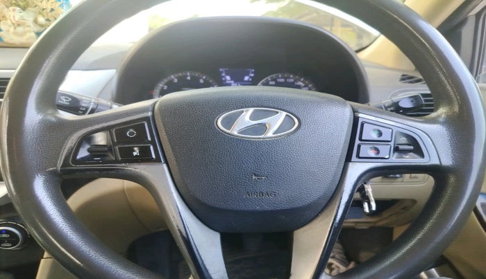 2017 Hyundai Verna 1.6 VTVT SX, Petrol, Manual, 1,21,617 km, interior