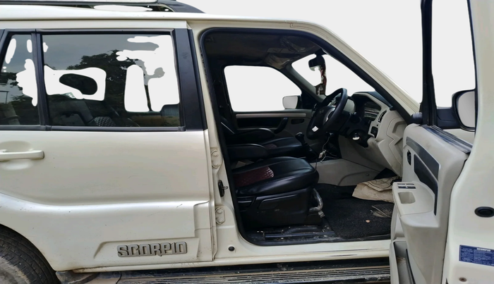 2019 Mahindra Scorpio S11 2WD, Diesel, Manual, 2,16,761 km, interior