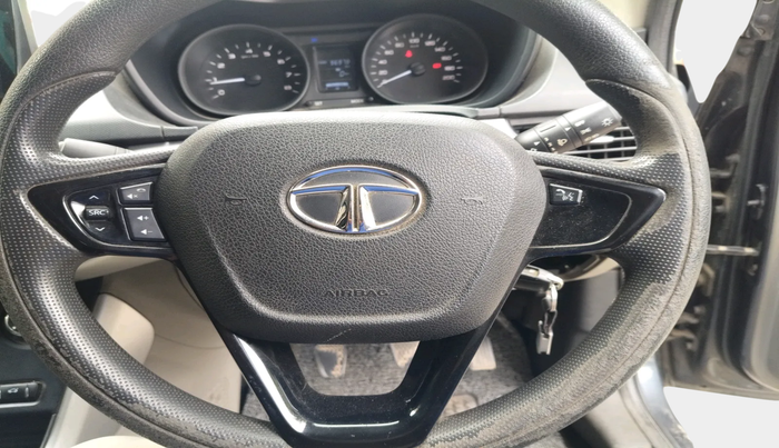2018 Tata NEXON XM DIESEL, Diesel, Manual, 96,978 km, interior