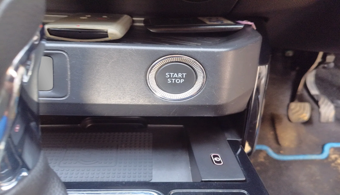 2021 Renault Kiger RXZ TURBO CVT, Petrol, Automatic, 38,450 km, interior