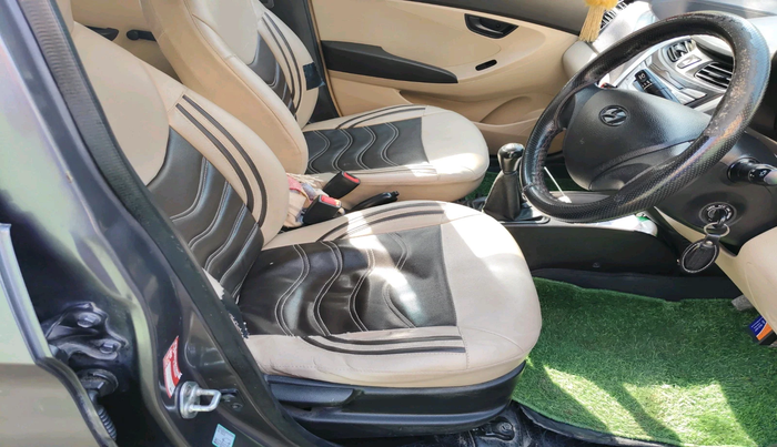 2017 Hyundai Eon MAGNA +, Petrol, Manual, 28,633 km, interior