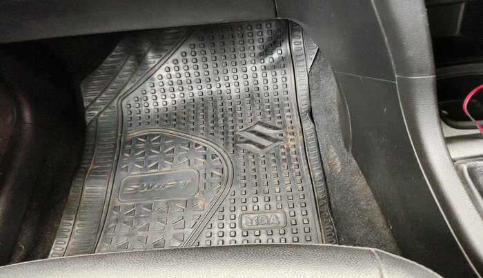 2015 Maruti Swift VXI, Petrol, Manual, 51,590 km, interior