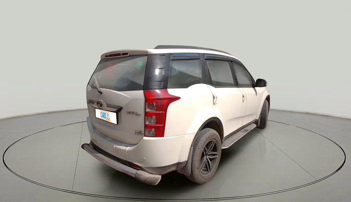 2017 Mahindra XUV500 W10 AT 1.99, Diesel, Automatic, 1,50,449 km, exterior