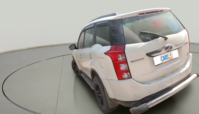 2017 Mahindra XUV500 W10 AT 1.99, Diesel, Automatic, 1,50,449 km, exterior