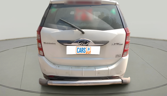 2017 Mahindra XUV500 W10 AT 1.99, Diesel, Automatic, 1,50,449 km, exterior