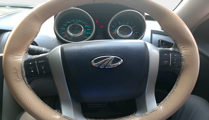 2017 Mahindra XUV500 W10 AT 1.99, Diesel, Automatic, 1,50,449 km, interior