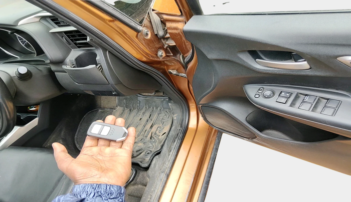 2017 Honda WR-V 1.5L I-DTEC VX MT, Diesel, Manual, 73,881 km, interior