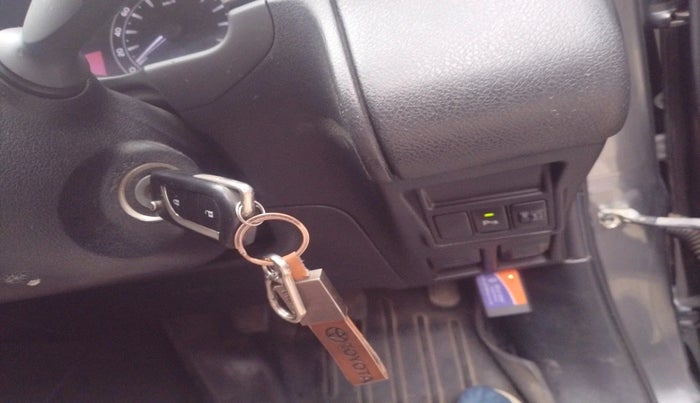 2017 Toyota Innova Crysta 2.4 GX 7 STR, Diesel, Manual, 90,204 km, interior