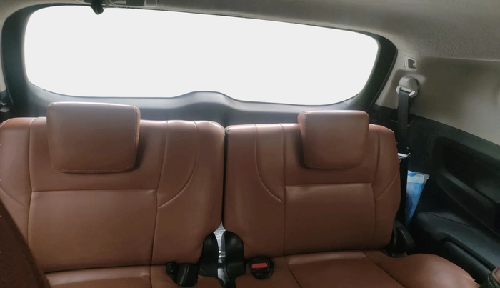 2016 Toyota Innova Crysta 2.4 VX 7 STR, Diesel, Manual, 3,75,247 km, interior