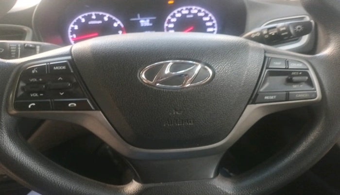 2018 Hyundai Verna 1.6 VTVT SX, Petrol, Manual, 82,114 km, interior