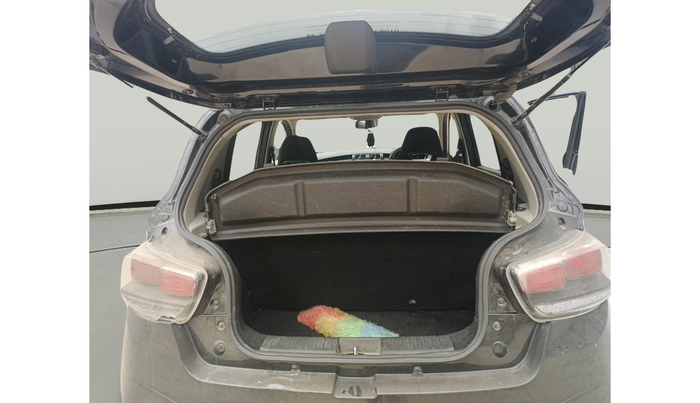 2017 Mahindra KUV 100 NXT K8 P 6 STR, Petrol, Manual, 35,582 km, exterior