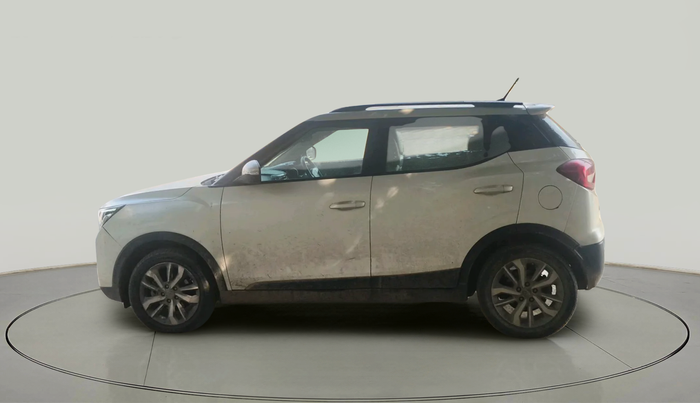 2021 Mahindra XUV300 W8 (O) 1.5 DIESEL, Diesel, Manual, 22,739 km, exterior
