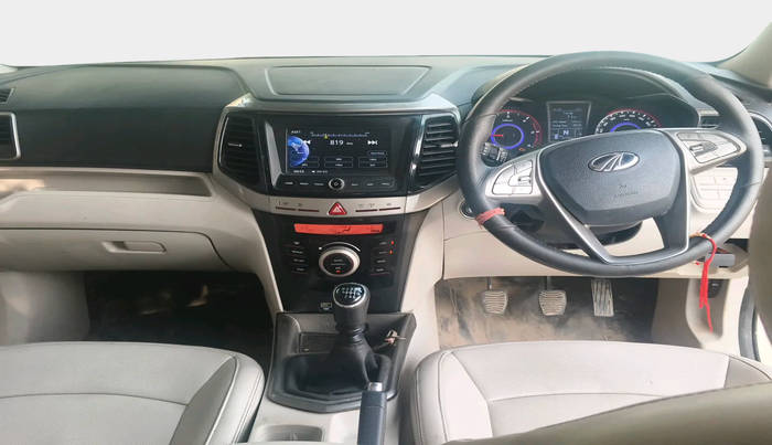 2021 Mahindra XUV300 W8 (O) 1.5 DIESEL, Diesel, Manual, 22,739 km, interior