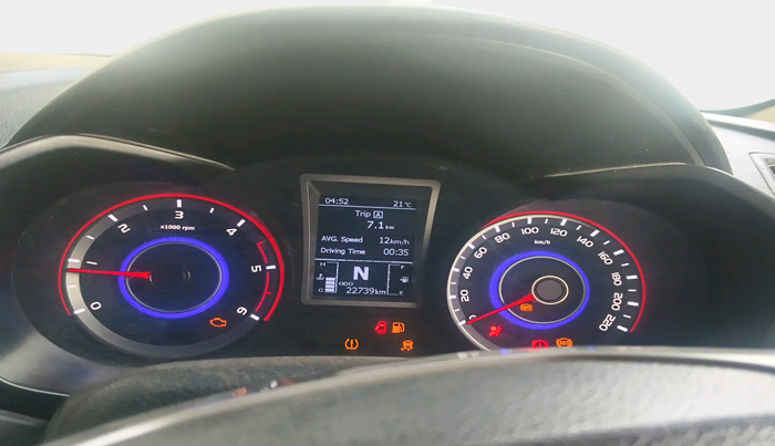2021 Mahindra XUV300 W8 (O) 1.5 DIESEL, Diesel, Manual, 22,739 km, interior