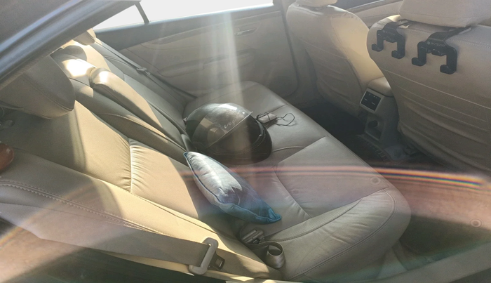 2019 Maruti Ciaz ALPHA  AT 1.5 SHVS PETROL, Petrol, Automatic, 84,816 km, interior