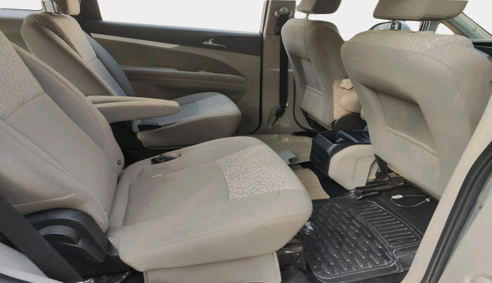 2019 Mahindra MARAZZO M6 7 STR, Diesel, Manual, 1,58,015 km, interior