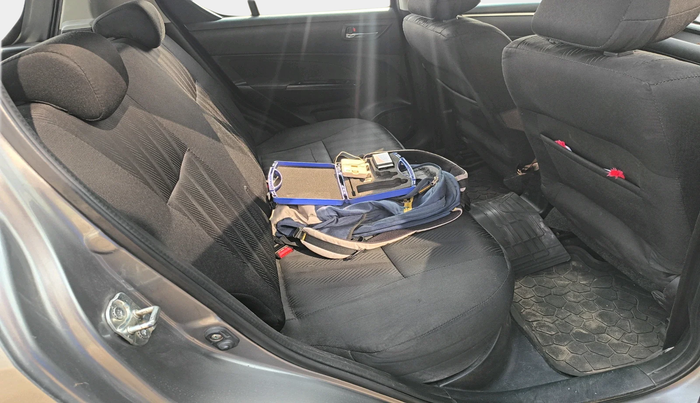 2013 Maruti Swift VXI, Petrol, Manual, 1,12,552 km, interior