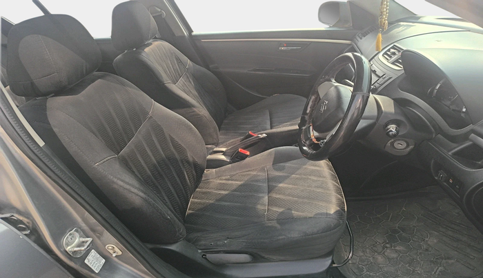 2013 Maruti Swift VXI, Petrol, Manual, 1,12,552 km, interior
