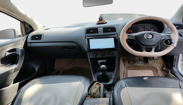 2017 Volkswagen Ameo TRENDLINE 1.2L, Petrol, Manual, 1,07,876 km, interior