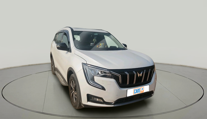 2022 Mahindra XUV700 AX 5 P MT 5 STR, Petrol, Manual, 56,128 km, exterior