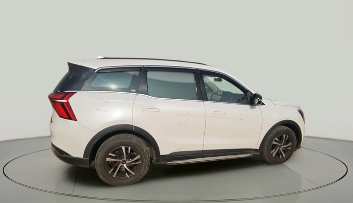 2022 Mahindra XUV700 AX 5 P MT 5 STR, Petrol, Manual, 56,128 km, exterior